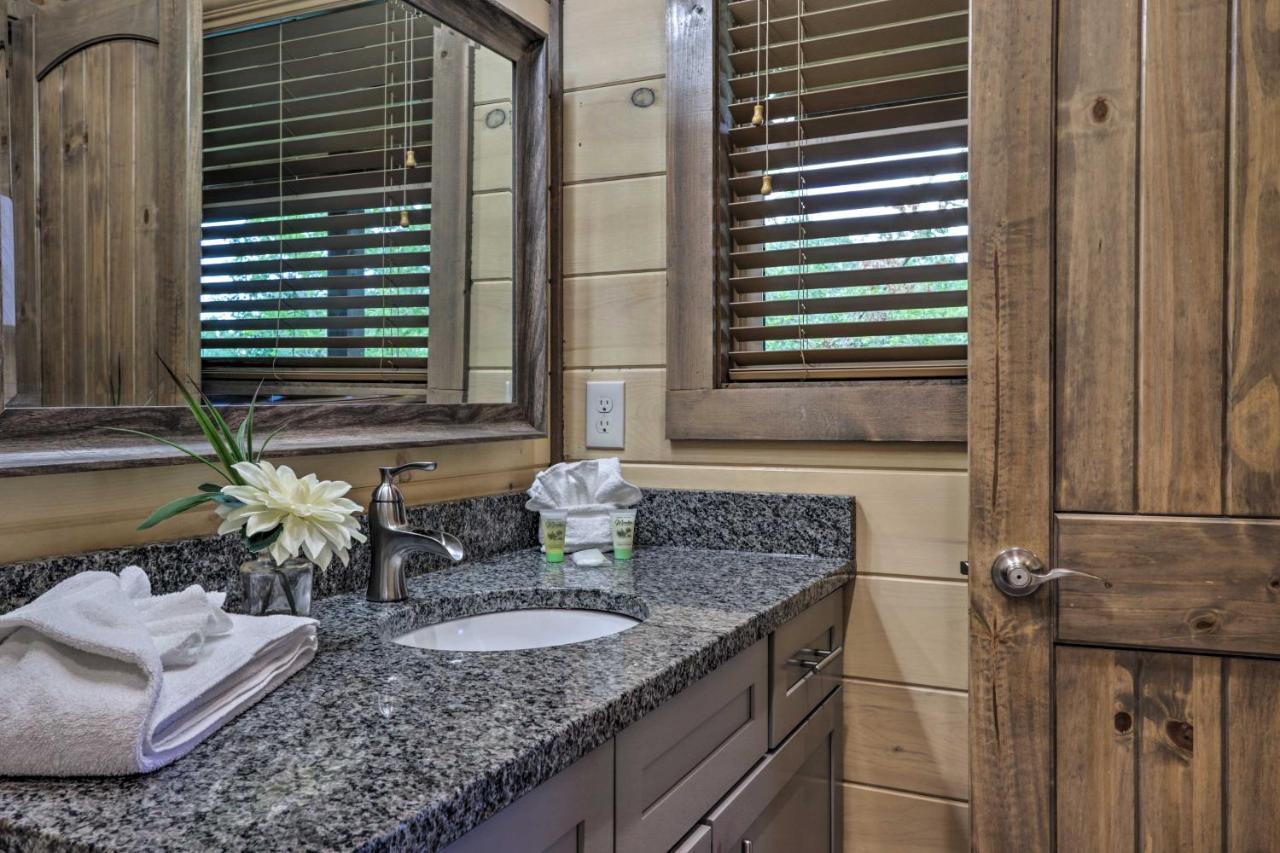 セバービル Smoky Cove Retreat With Private Hot Tub And Deck!ヴィラ エクステリア 写真